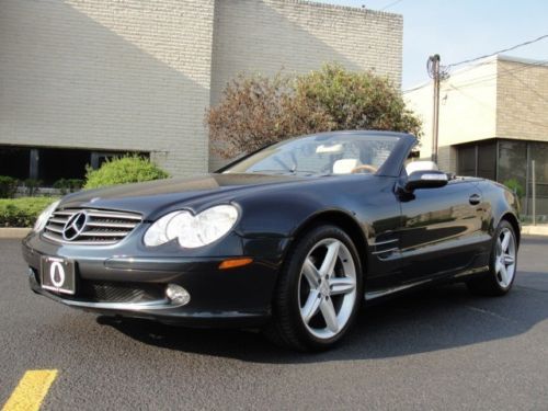 Beautiful 2005 mercedes-benz sl500, only 50,834 miles, just serviced