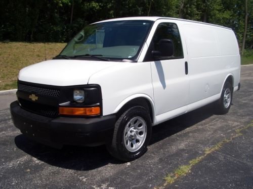 2009 chevy express 1500 cargo van one owner fleet maintained runs great!!!!