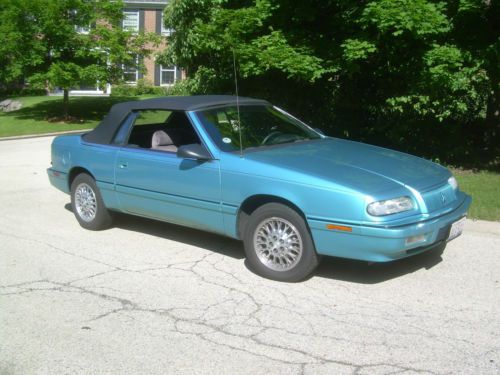 1993 chrysler lebaron base convertible 2-door 3.0l - 55,500 miles - excellent