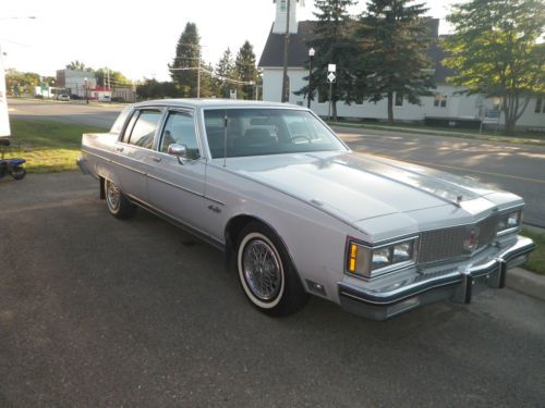 Vintage 1982 oldsmobile olds 98 regency brougham rare diesel survivor, nice!