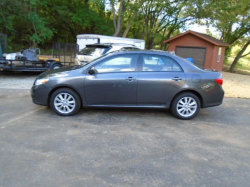 2010 one owner toyota corolla xle loaded with nav and roof