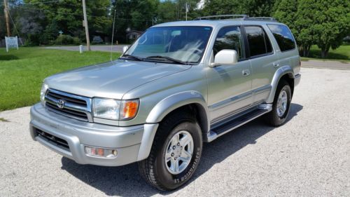 2000 toyota 4 runner limited with 4x4 low reserve