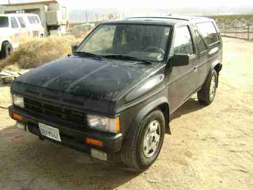 1989 Nissan pathfinder 2 door #2