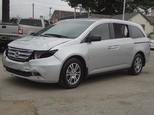 2012 honda odyssey ex damaged non repairable only 6k miles like new wont last!!