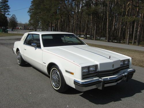 1985 oldsmobile toronado brougham - only 15,000 miles!! same owner since 1985