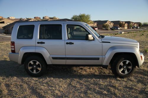 2008 jeep liberty 4x4 trail rated - arizona car - low reserve
