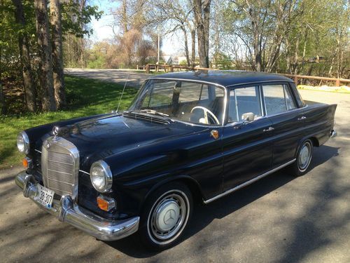 Blue 1964 mercedes benz 190d sedan 4-door diesel fin style body