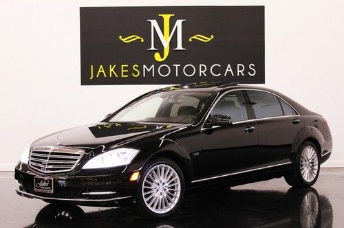 2010 mercedes s600 v12, only 6600 miles, rear dvd, pano roof, 1-owner, pristine!