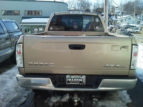 Dodge pickup 1500 4x4 quad cab 5.7l  hemi 2004