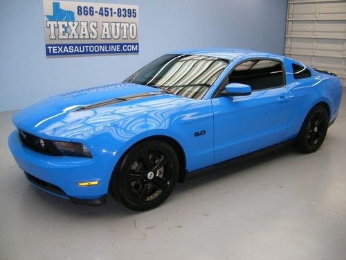 We finance!!!  2012 ford mustang gt 5.0 6 speed v8 18 rims cd clean texas auto!!