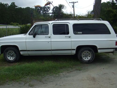 1990 chevy suburban-2 w/drive,automatic,188,000 miles-good condition