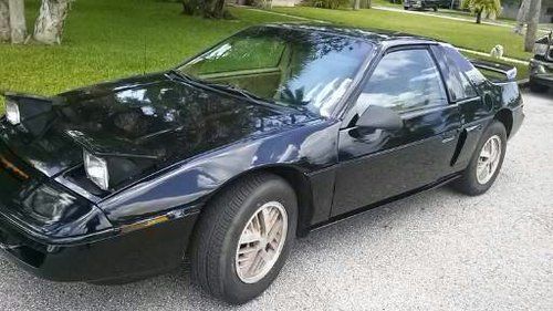 1986 pontiac fiero se coupe 2-door 2.5l