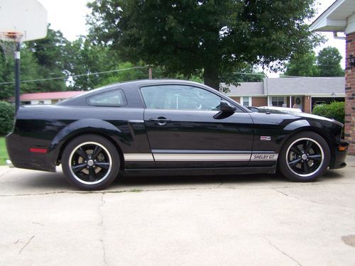 2007 ford mustang shelby gt coupe 2-door 4.6l