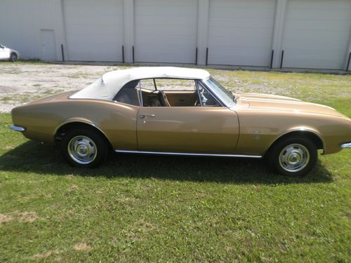 gold 67 camaro