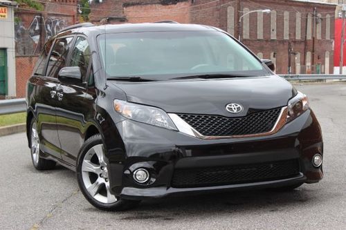 2013 toyota sienna se sunroof alloy wheels back up camera salvage rebuildable