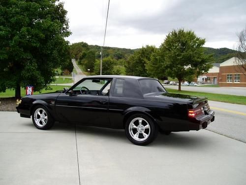 1986 buick grand national..  now this is 1 awesome car. ready to go ..