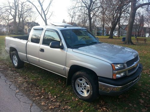 2005 chevy silverado 1500 lt 4wd extcab leather, moonroof all power loaded, 91k!