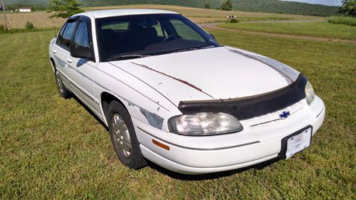1998 chevrolet lumina very clean reliable