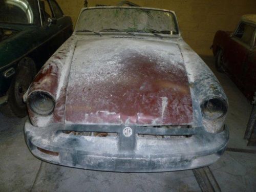 1977 ? mgb convertible barn find for restoration