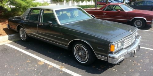 Sell used 1983 Chevrolet Caprice Classic Chevy 305 V8 2