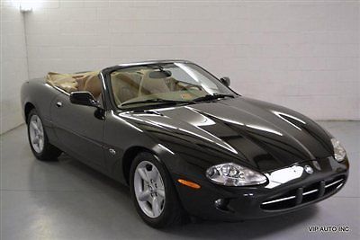 Xk8 convertible / 46811 miles / wood &amp; leather steering wheel / traction control