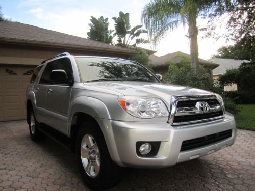 2007 toyota 4runner sr5 4wd 1 fl owner that is like brand new it is perfect mint