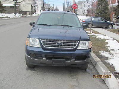 2004 ford explorer xlt, leather , 4x4, tow hict, dvd player**no reserve**