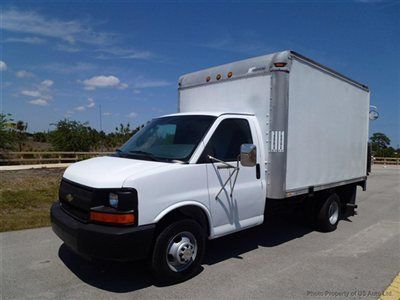3500 box truck 12x6 tommy gate hydraulic lift low miles florida truck one owner