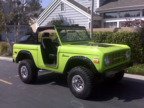 Immaculate 1971 ford bronco 302 v8 2/4 wheel drive  restored in 2008