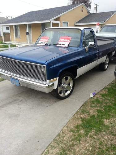 1981 chevy truck long bed new paint, interior