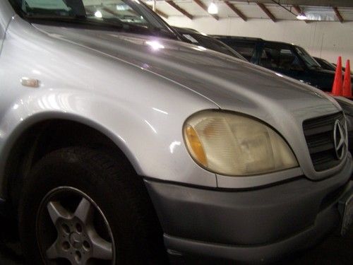 4jgab54e0wa014318 1998 ml 320 excellent driving suv nice smooth everything works