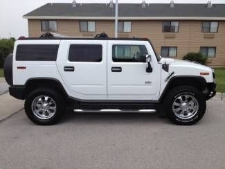 Rare!! only 33k miles! 2005 white hummer h2 suv! clean 1 owner carfax vehicle!!!