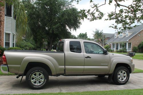 Sell Used 2006 Toyota Tacoma Access Cab Prerunner Sr 5 Pickup 4d 6 Ft