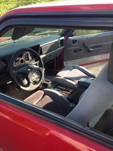1986 ford mustang gt red grey interior