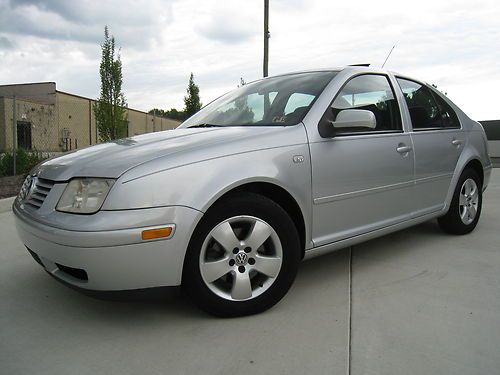 No reserve! clean carfax! 44 mpg! heated seats! sunroof! runs great! sdn 4dr vw
