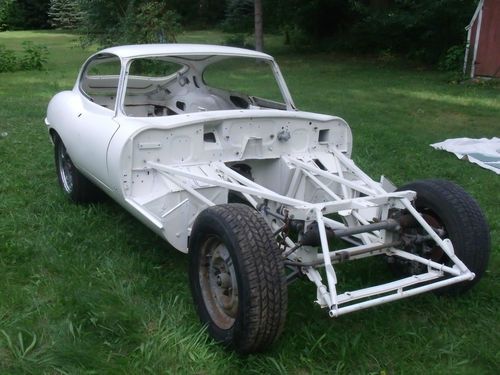 1966 jaguar xke 2 seater coupe not 2+2 stalled restoration  no reserve !!!