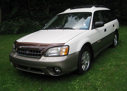 Subaru outback one owner all service records real nice