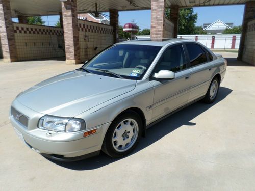 2002 volvo s80 2.9 sedan 4-door 2.9l tan color with cold air and sunroof!!!!!!!!