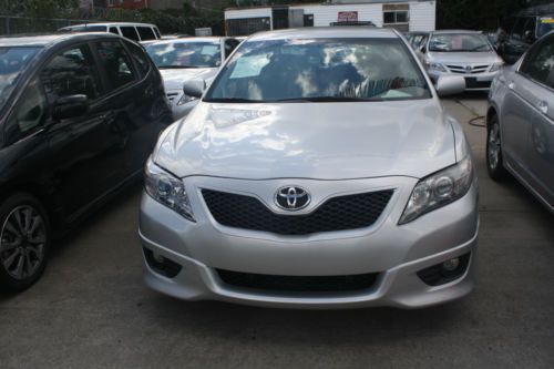 2011 toyota camry se silver