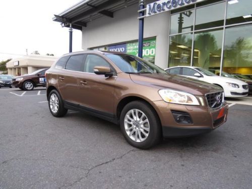 2010 volvo xc60 t6 awd navigation/rearviewcamera/leatherseats/panoramicmoonroof