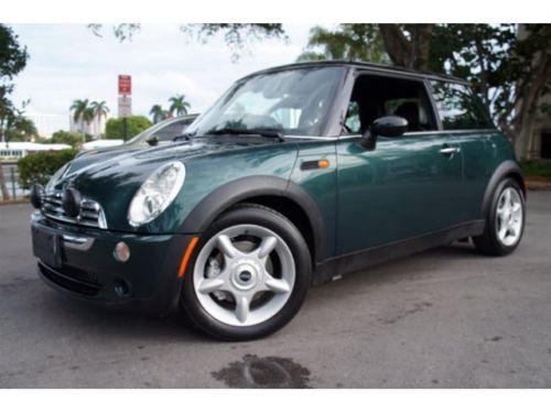 2006 mini cooper w/ only 35k miles and 5-spd manual transmission