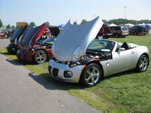 2007 pontiac solstice gxp 2.0 turbo, 5spd, like new, only 7200 miles !!