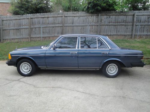 1984 mercedes-benz 300 series turbo diesel sedan 4 door