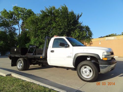 01 chevy silverado 3500 duramax 2wd auto dually 11&#039;flatbed drives great tx no pr