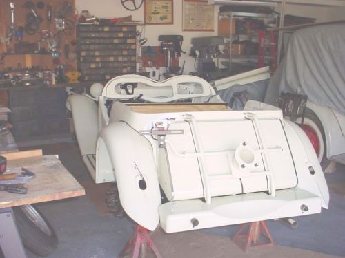 1953 MG TD - Ivory Exterior - Red Interior - Matching Numbers - LOW milage, image 3
