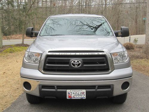 2011 toyota tundra sr5 crew cab pickup 4-door 5.7l