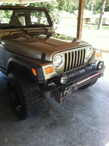 2004 jeep wrangler x sport utility 2-door 4.0l