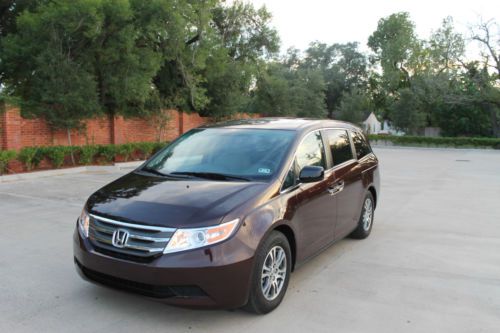 2013 honda odyssey exl only 9k miles - leather - sunroof -  - free shipping!!!