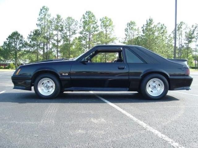 1986 - ford - mustang - gasoline