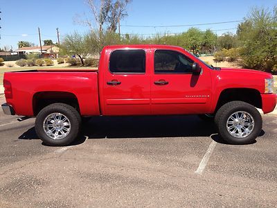 2008 chevrolet silverado 1500 4wd crew red and lifted!!!!!!!